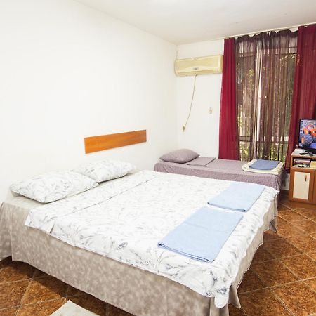 Center - Basic Flat - 10 Min To The Beach Burgas Exterior foto
